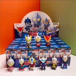 آویز عروسکی شانسی اولترامن پک 24 عددی